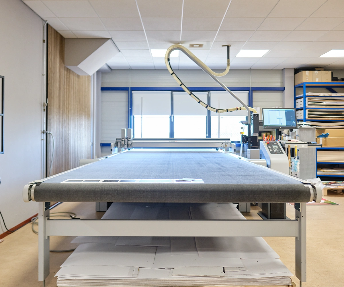 Zünd frees- en snijmachine​ van WK Creatieve Communicatie
